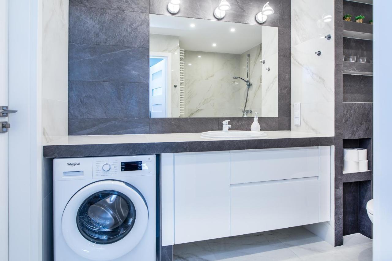 קרקוב Mogilska Tower Apartments Near Tauron Arena By Inpoint - Free Underground Parking מראה חיצוני תמונה